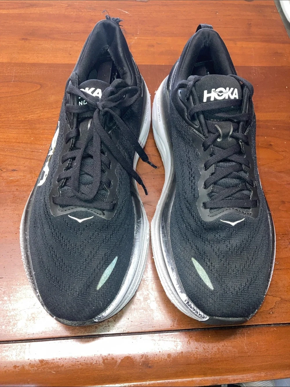 Hoka Bondi 8 Woman’s Size 10.5D Black and White Running Shoes Sneakers See pics